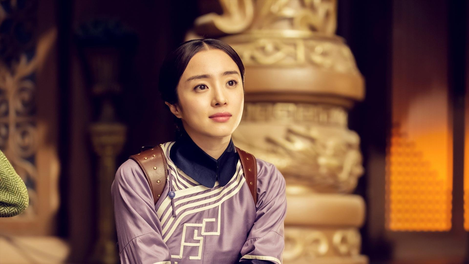 《直播热潮：百万观众在线观看电竞决赛》，电竞现场直播