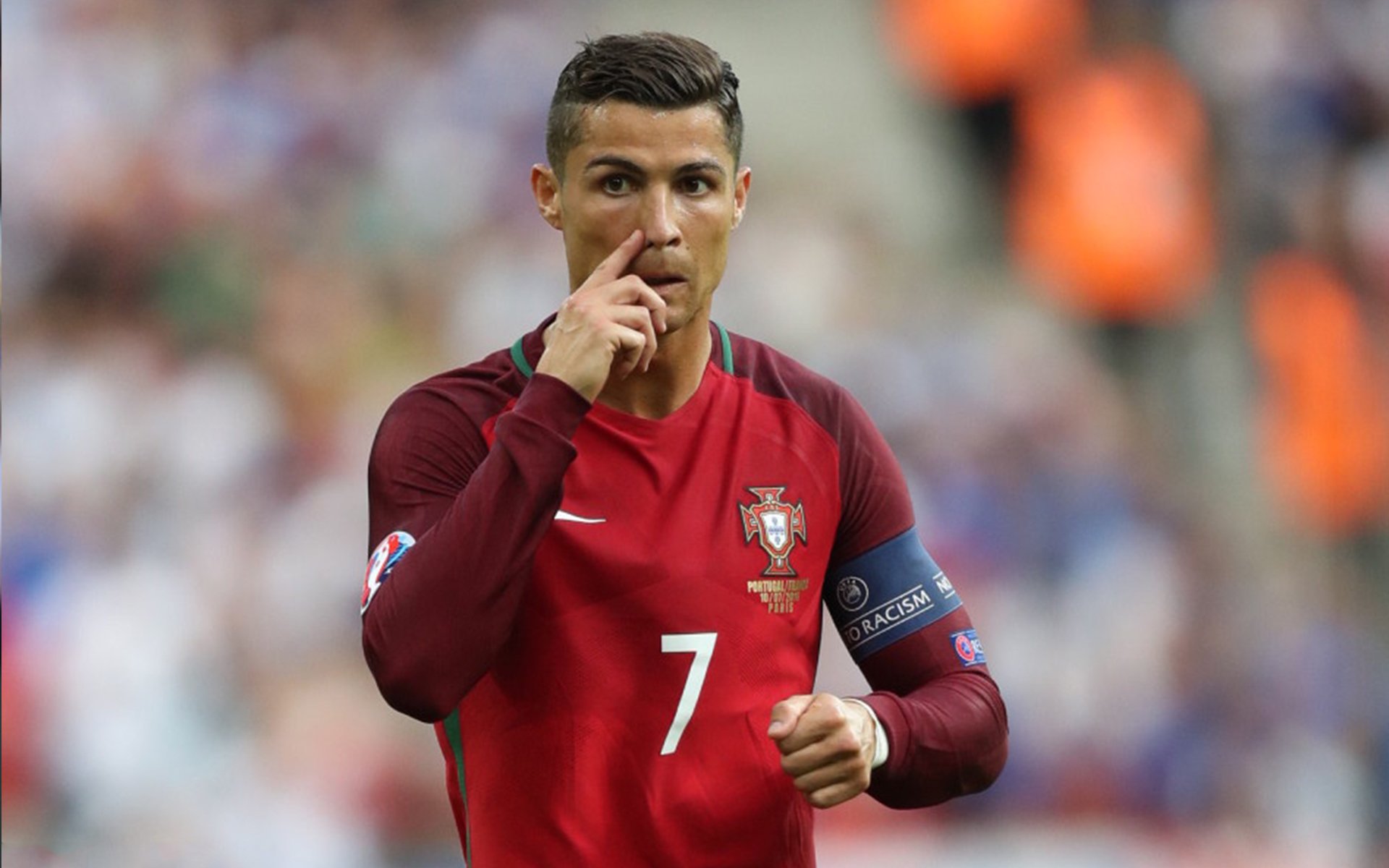 “马科斯·莫奇的战术安排与防守反应，成就美洲狮队的防守核心”